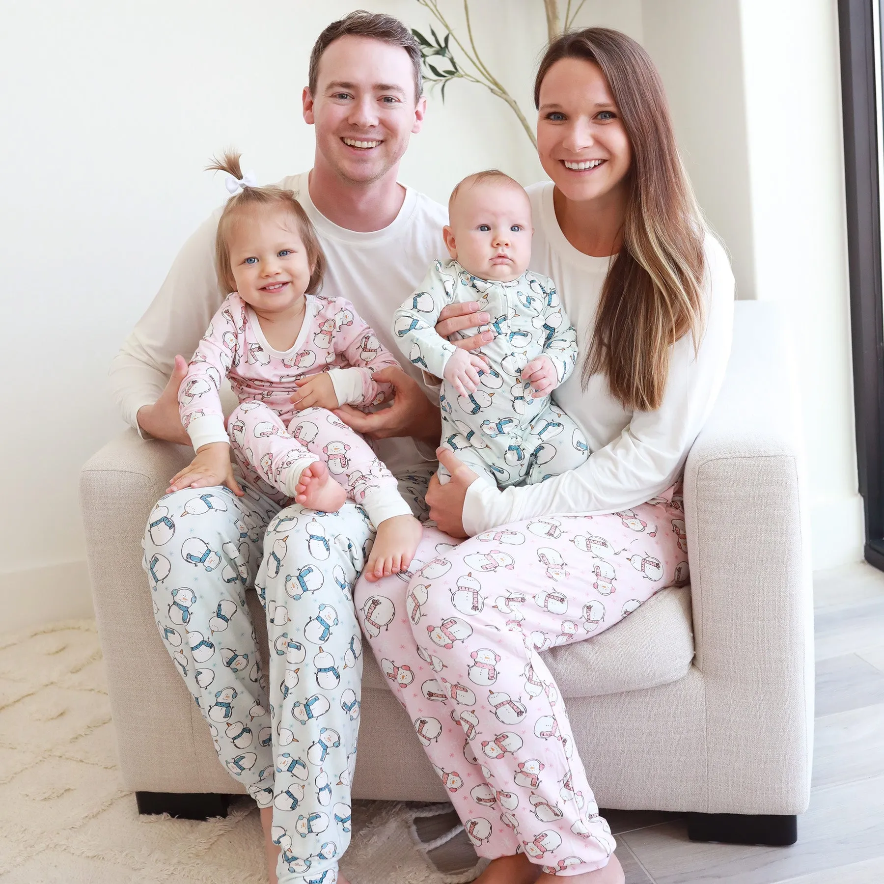 Adult Lounge & Jogger Pajama Pants | Frosty Friends