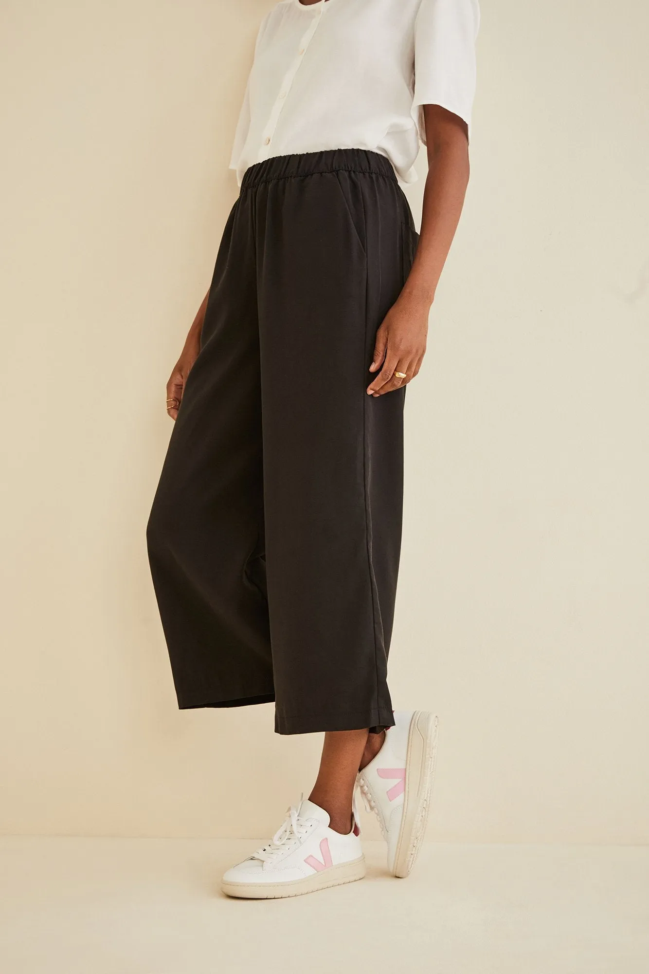 AMADI Wide Leg Crop Pant