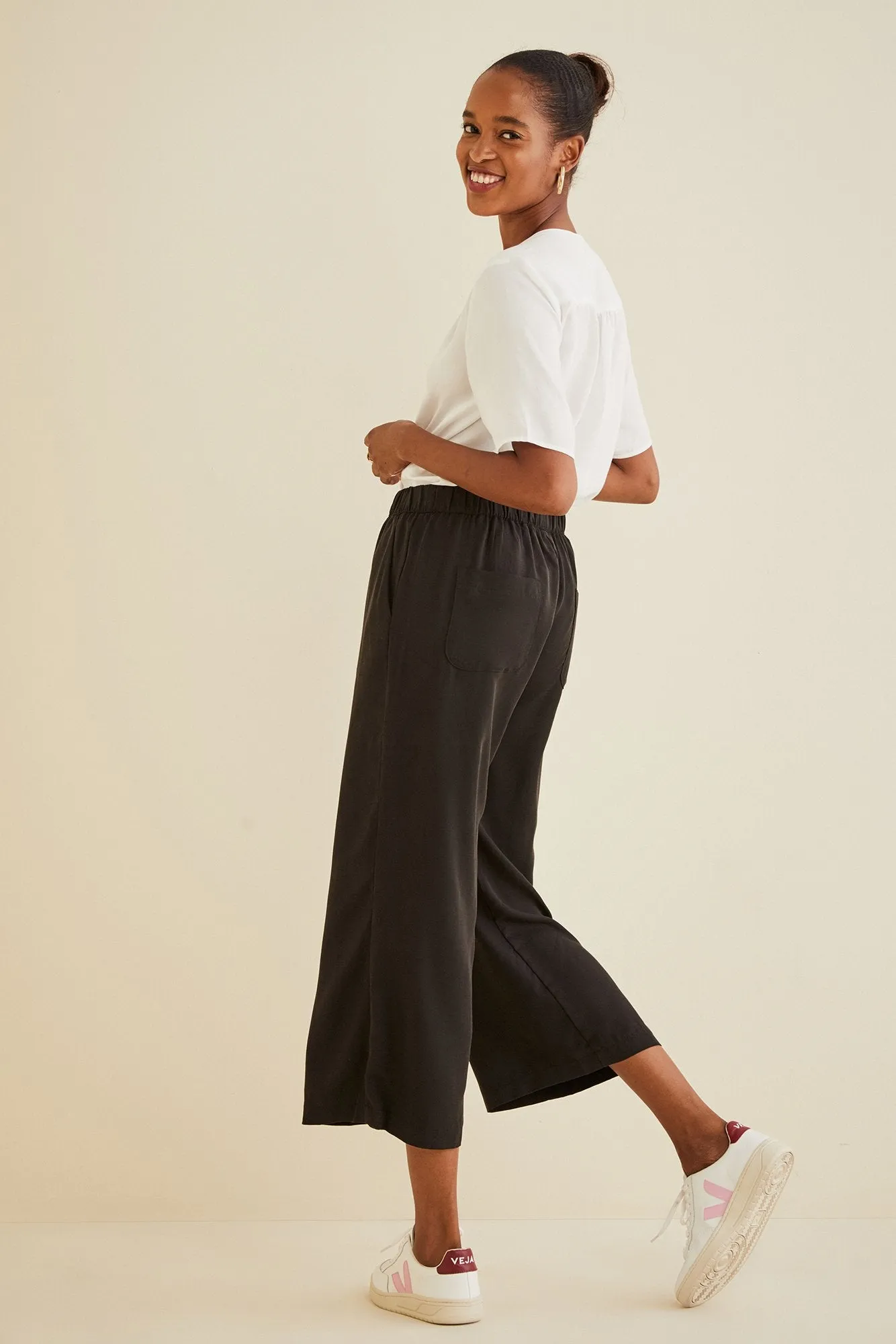 AMADI Wide Leg Crop Pant