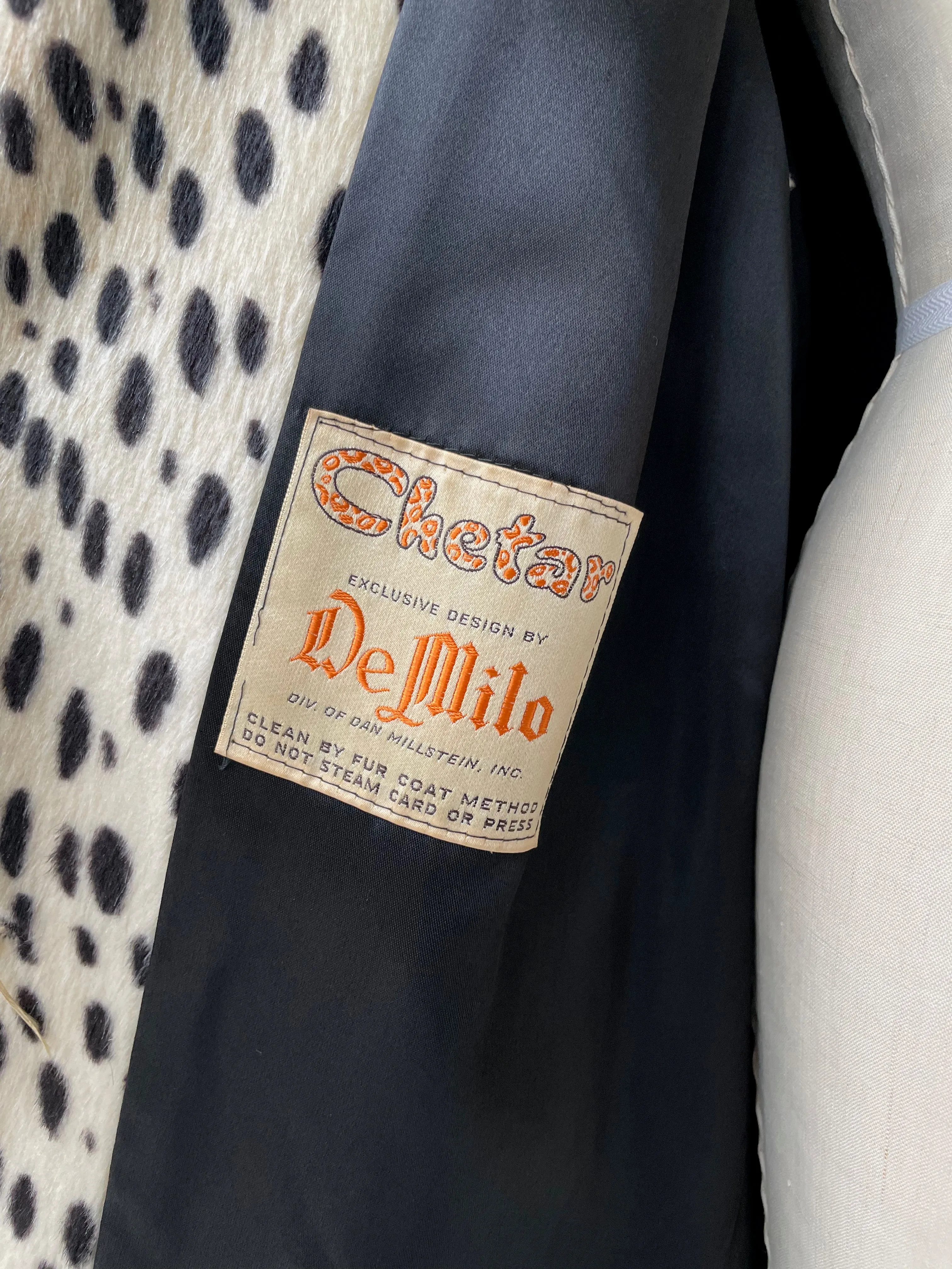 DeMilo 1960s Cheetah Coat