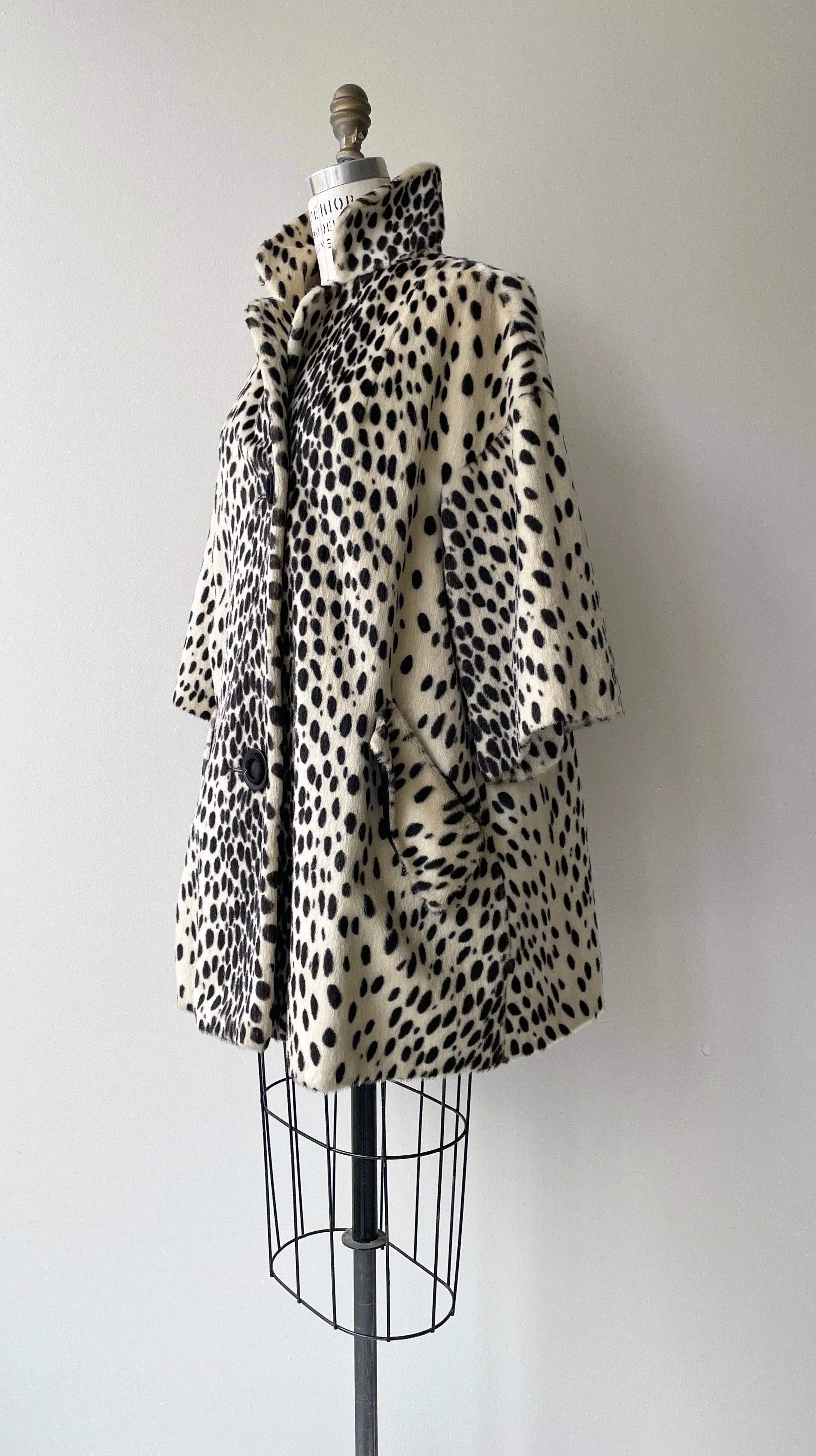 DeMilo 1960s Cheetah Coat