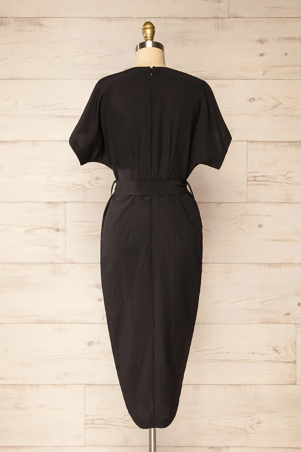 Junin Black | Short Sleeve Wrap Midi Dress