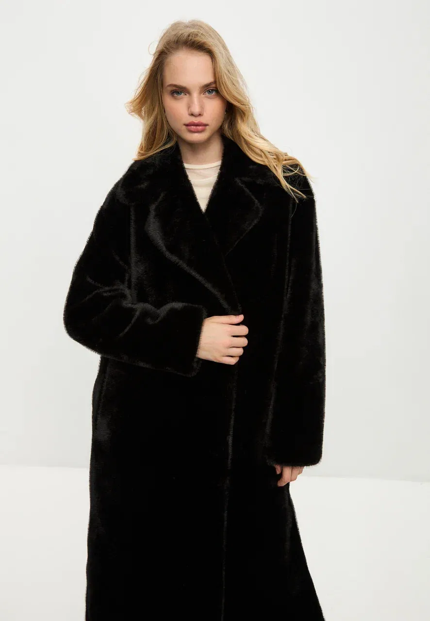 Luxurious Faux Fur Coat Freya - Black