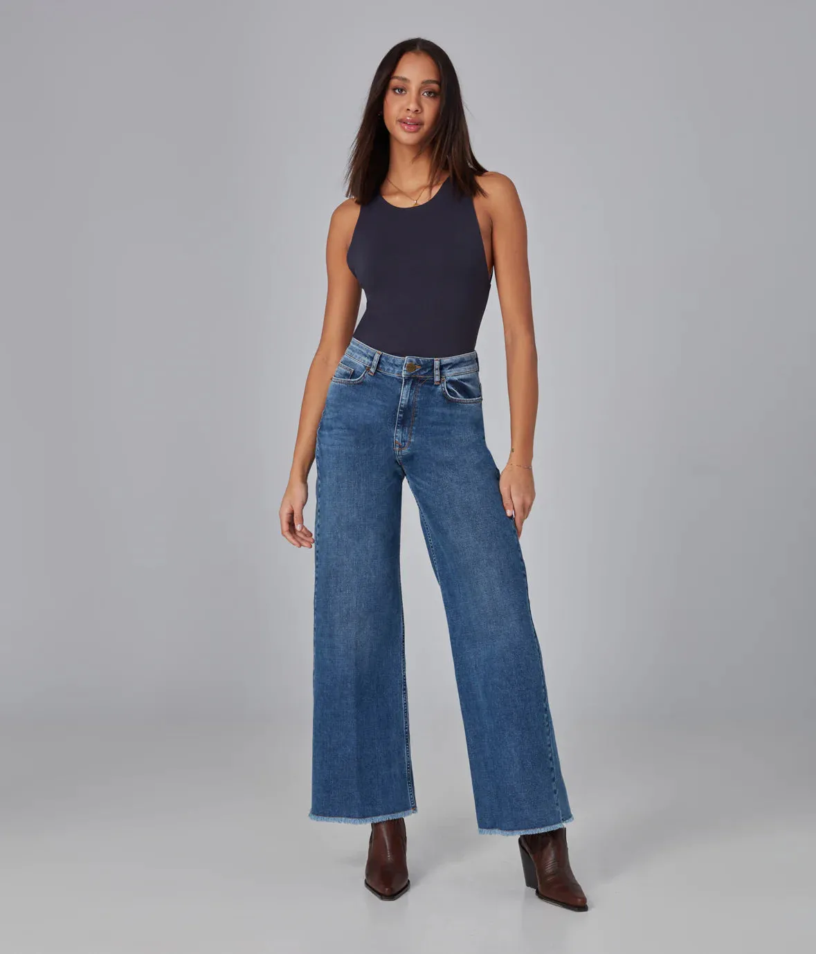 Milan Ultra High Rise Wide Leg Jeans - Dim Sky