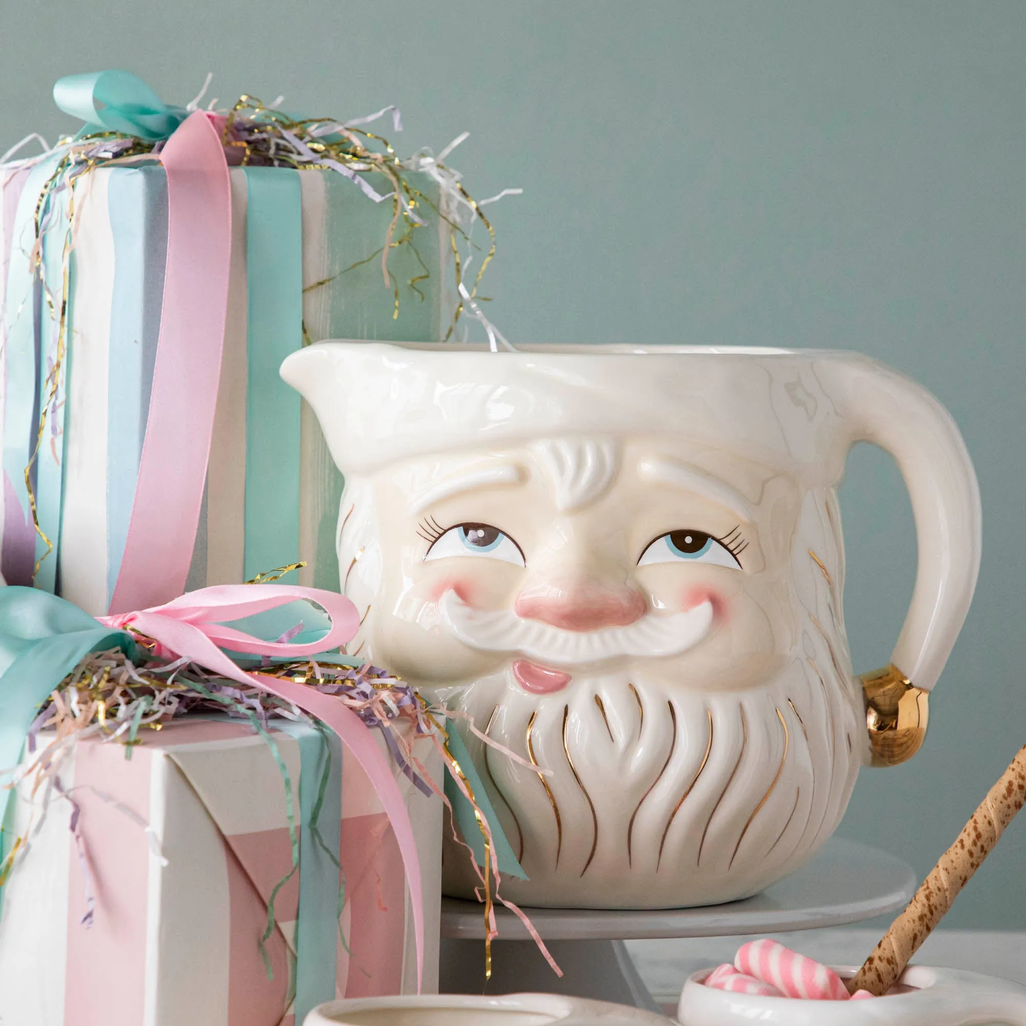 Papa Noel Pitcher