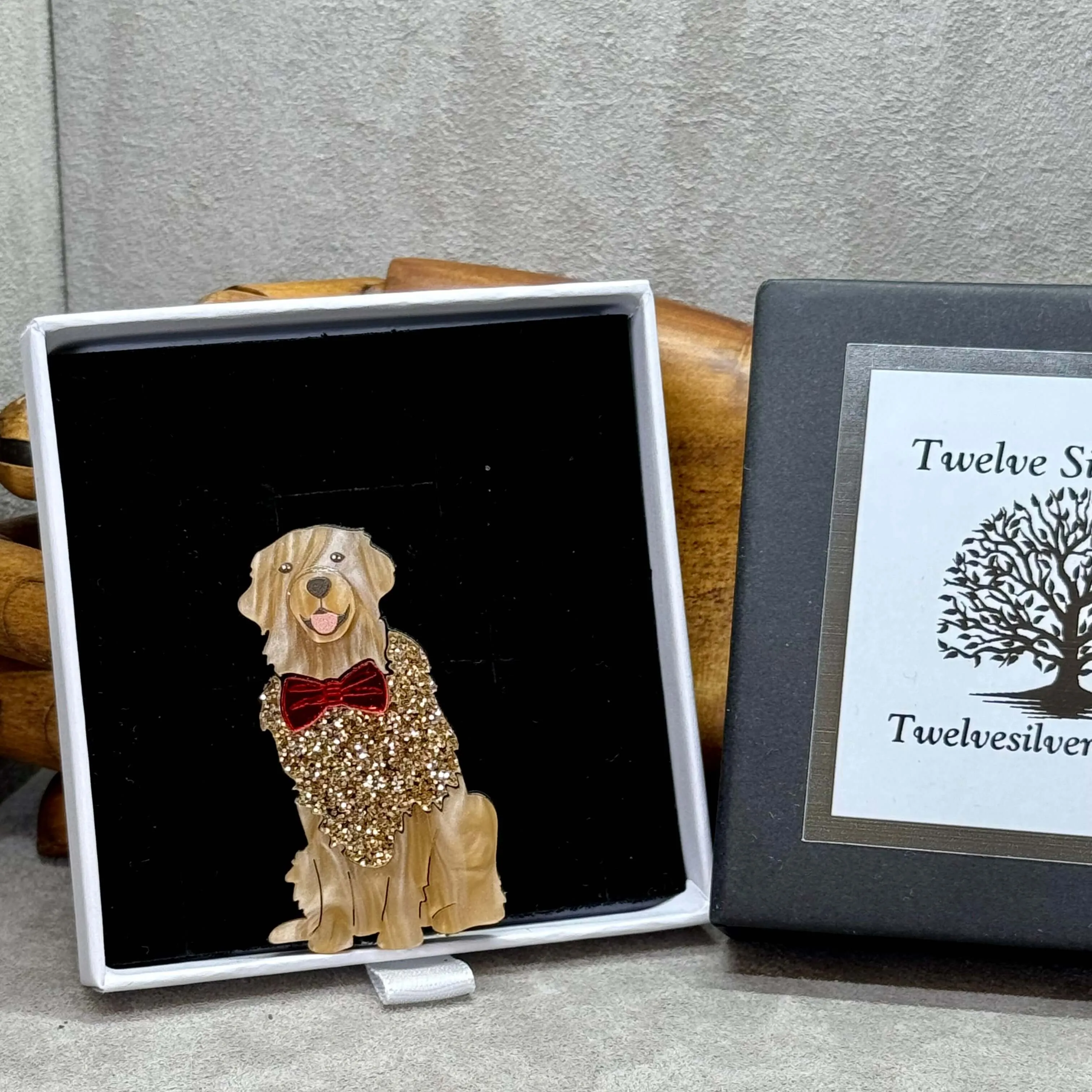 The Golden Retriever Acrylic Art Dog Brooch