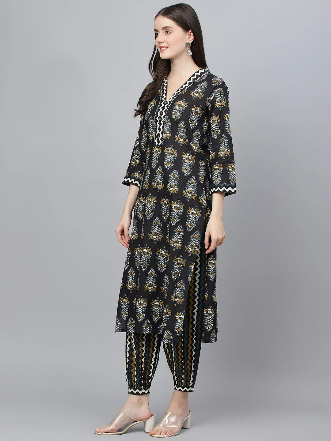 Women Black Cotton Straight Kurta Hem Cuffed Pant Set